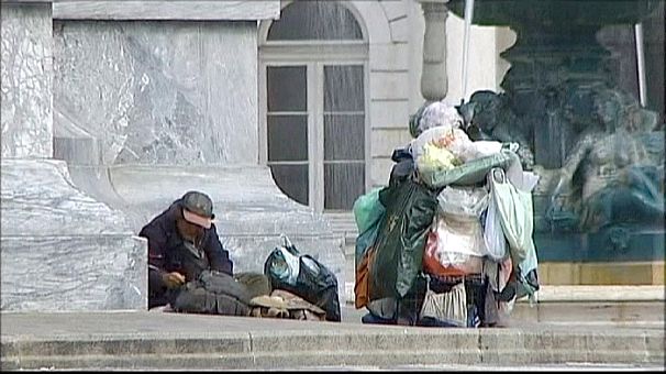 Figures point to economic gloom in Portugal and Greece