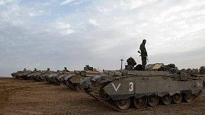 Israel gives go-ahead to call up thousands of reservists