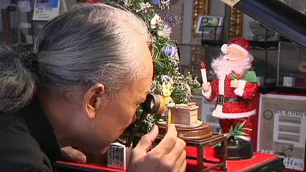 Santa shrunk by Taiwanese artist