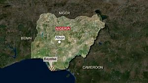 Nigeria searches for pirates who seized 4 people