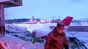 At least 4 dead in Moscow airport plane crash
