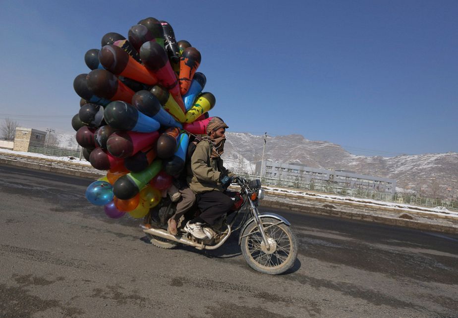 Kabul: the balloon seller Kabul: the balloon seller