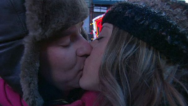 New Year’s kisses in New York