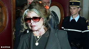 Ex-film star Bardot wants Russian nationality in row over sick elephants