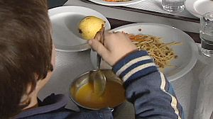 Crisis canteens stay open for hungry Portuguese children