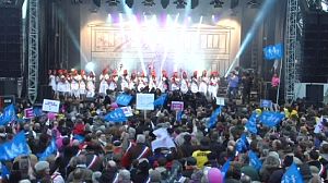 Huge turnout for French anti-gay marriage rally