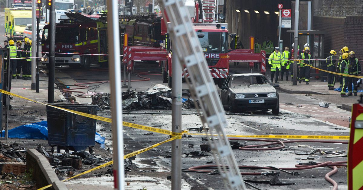 London helicopter crash leaves two dead euronews, world news