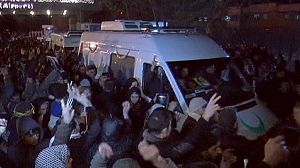 Thousands greet plane of dead Kurdish activists