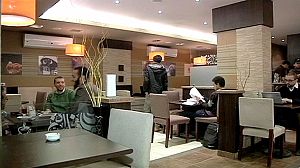 Brewing up changes in Cairo cafe society