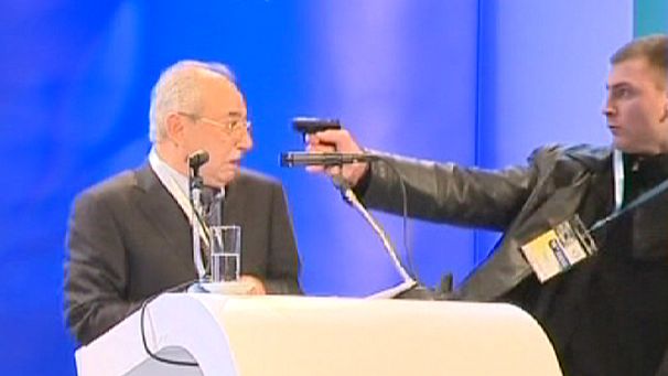 Bulgaria: politician escapes assassination attempt