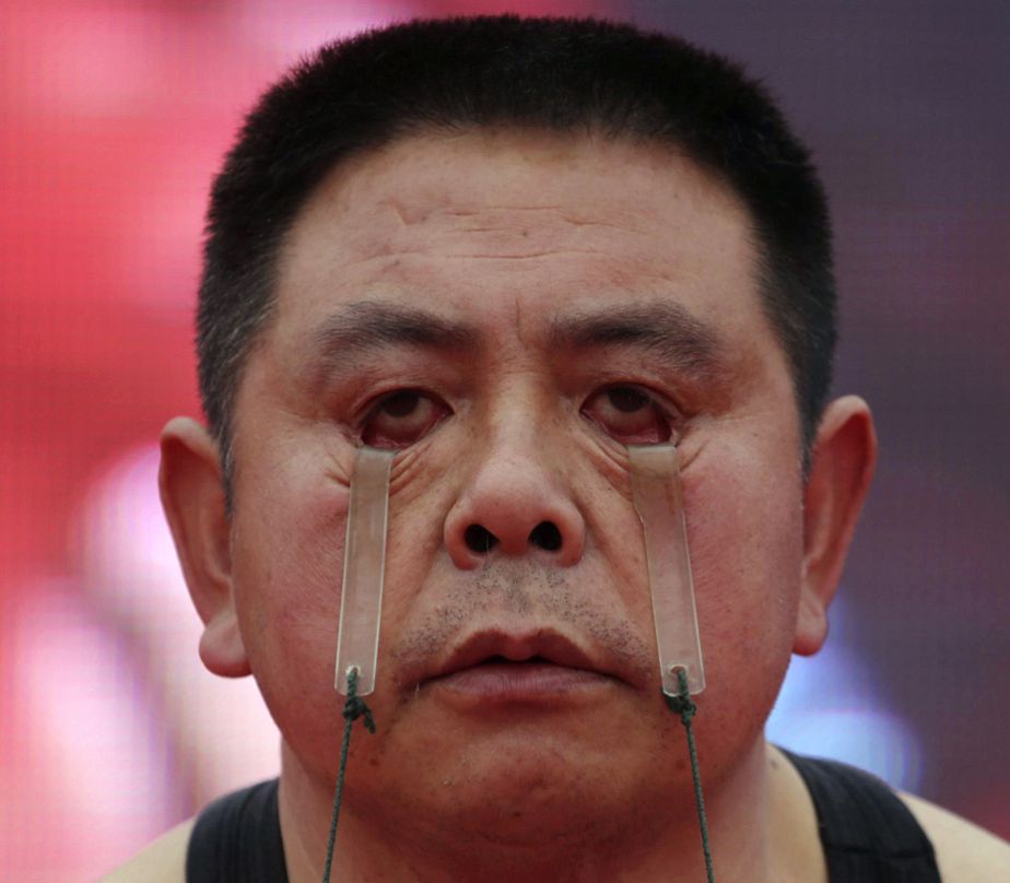Droopy eyes at Chinese festival Droopy eyes at Chinese festival