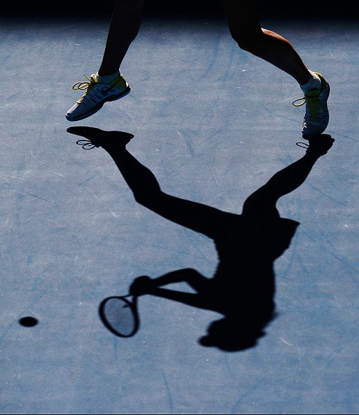 Shadow play from Sharapova Shadow play from Sharapova