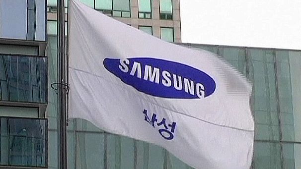 Samsung sells 700,000 smartphones a day
