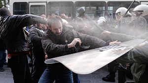 Greek workers break into labour minister’s office