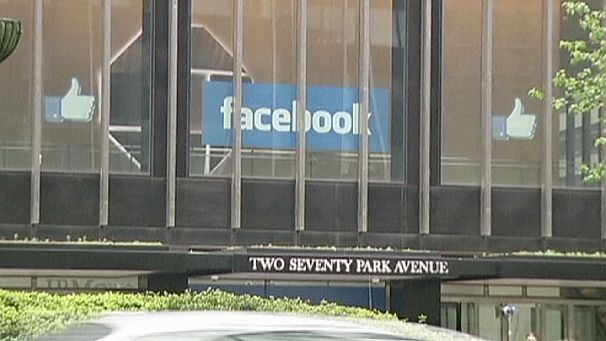Facebook, ricavi sopra le previsioni e 2013 nel segno dei mobile phone