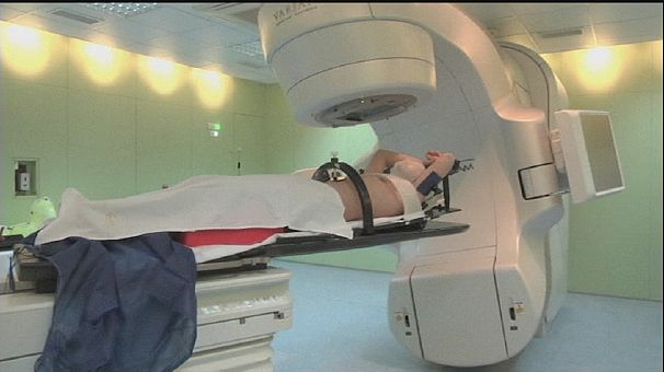 Spanish doctors take aim at lung cancer