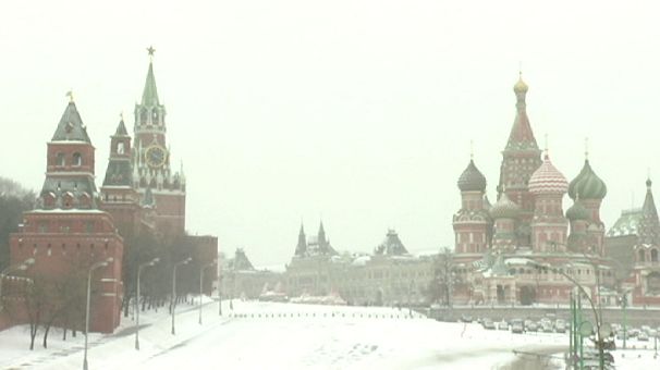Slowing Russian growth sets up interest rate fight