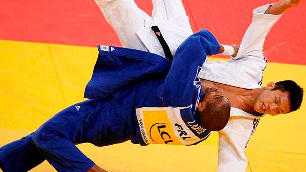 France dominate Paris grand slam