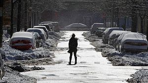 US cleans up after winter blizzard and tornado