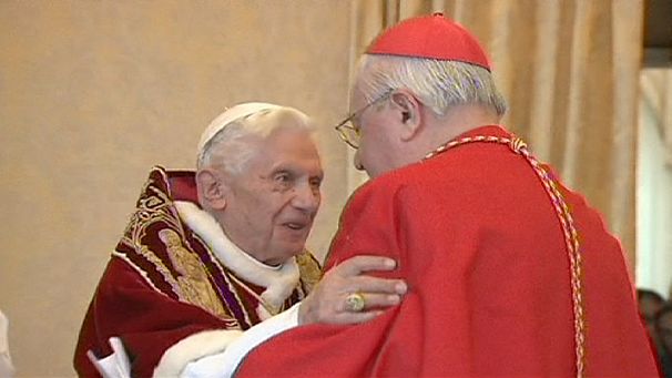 Pope Benedict XVI resigns
