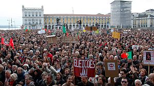 Portugal evokes revolutionary spirit against austerity