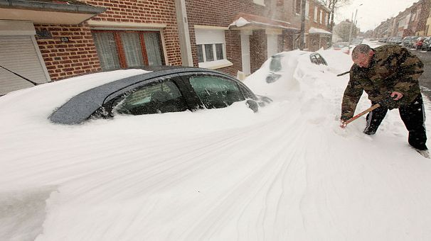 Snow chaos in France, UK and Germany