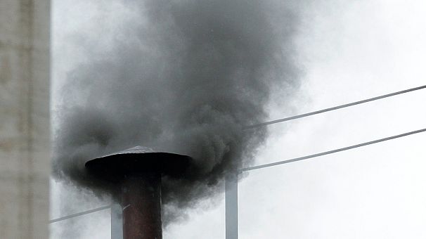 Vatican: no white smoke, no decision