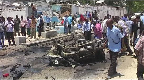 Somalia: Mogadishu car bomb kills at least 10 people