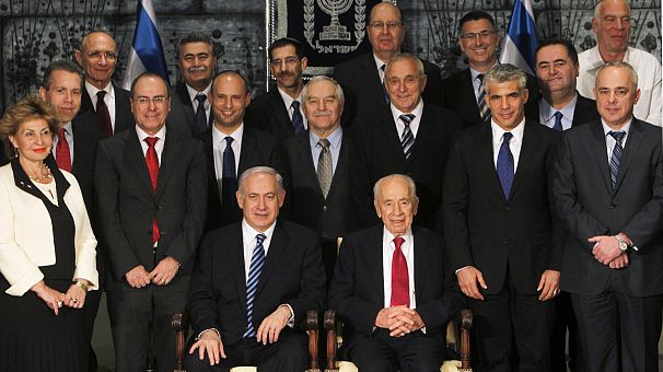 Israel: new government sworn in after weeks of horse-trading