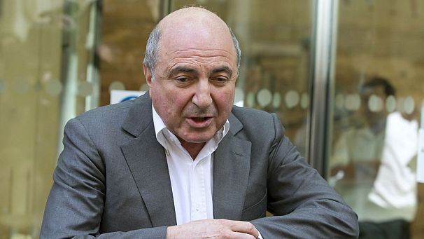 Boris Berezovsky found dead at UK home
