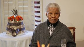 Nelson Mandela admitted in hospital