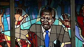 Mandela in 'good spirits' in hospital