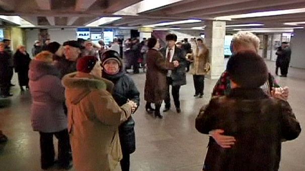 Tube-train tango provides fun for Kiev pensioners