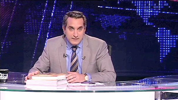 Egyptian satirist surrenders to arrest warrant