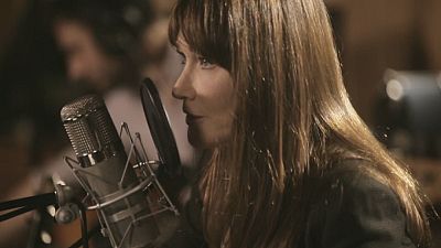 ‘Little French Songs’ Bruni’s latest tilt at singing success ‘Little French Songs’ Bruni’s latest tilt at singing success