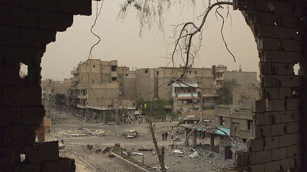 Aleppo air strike kills 15