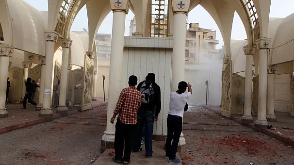 Mursi condemns deadly Cairo violence against Coptic Christians