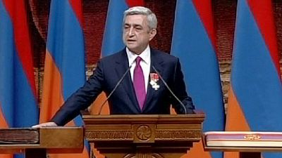 Armenia: big protest as president is sworn in again Armenia: big protest as president is sworn in again