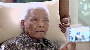 Nelson Mandela filmé chez lui lors d'une rencontre avec Jacob Zuma