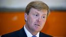 perspectives: Dutch give new king royal welcome