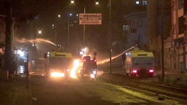 Turchia. Al via oggi ritiro militanti Pkk. Ma nel Sud-Est scontri con polizia
