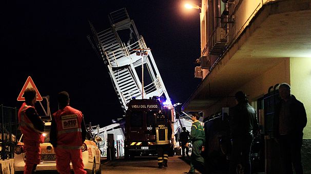 Incidente porto di Genova. Nave abbatte torre di controllo: 3 morti, 7 dispersi
