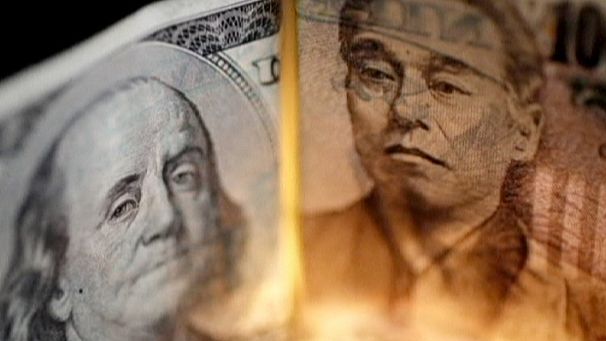 Giappone, yen vicino a 103 contro il dollaro USA