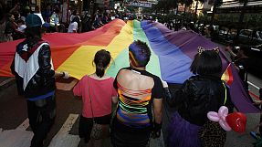 Hong Kong : la justice autorise une transsexuelle à se marier