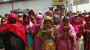 Ceremonia religiosa en memoria de las víctimas de Bangladés
