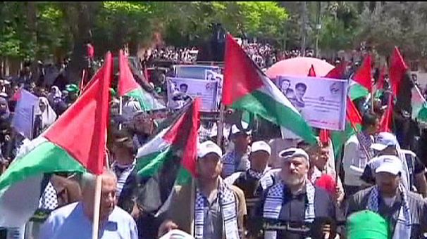 Thousands of Palestinians gather to commemorate ‘Nakba’