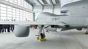 L'Allemagne renonce au drone Euro Hawk: le ministre de la Défense s'explique