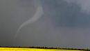Un impresionante tornado castiga Oklahoma