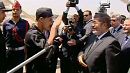 Mursi recibe en El Cairo a los siete policías y soldados egipcios secuestrados en el Sinaí