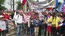 Paris protesters say no to gay marriages ahead of first gay wedding
